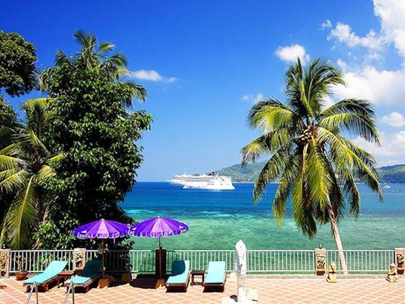 Blue Beach Club & Resort Patong Екстериор снимка