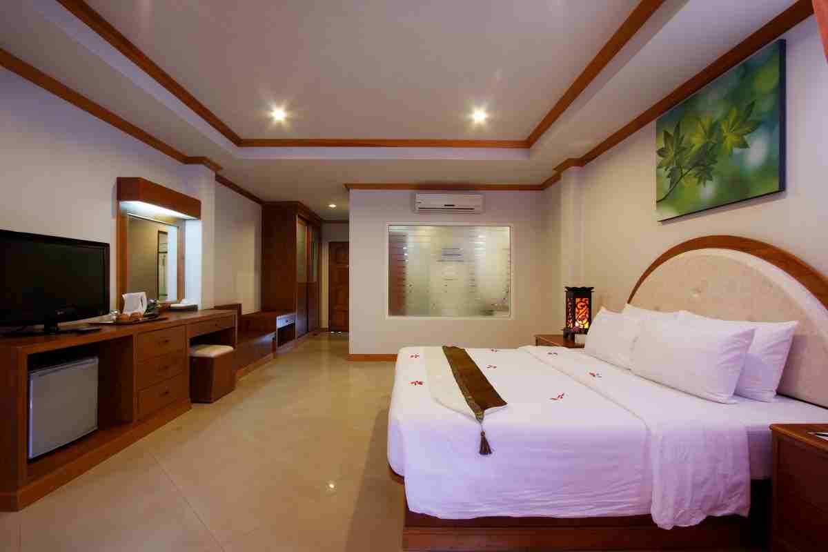 Blue Beach Club & Resort Patong Екстериор снимка