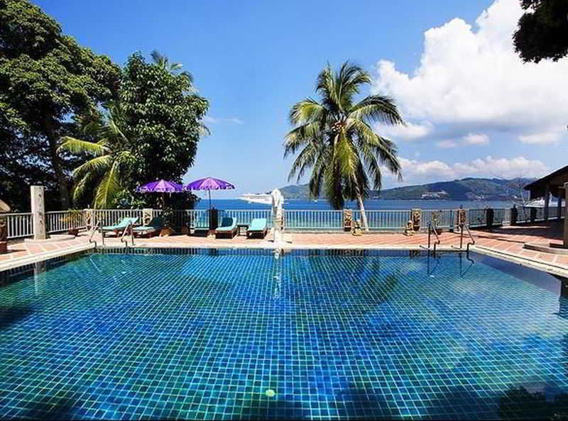 Blue Beach Club & Resort Patong Екстериор снимка