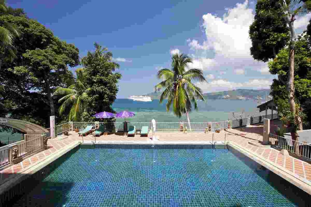 Blue Beach Club & Resort Patong Екстериор снимка